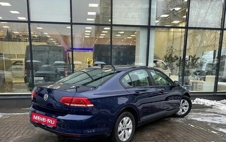 Volkswagen Passat B8 рестайлинг, 2018 год, 1 838 000 рублей, 8 фотография