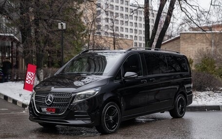 Mercedes-Benz V-Класс, 2024 год, 18 700 000 рублей, 2 фотография