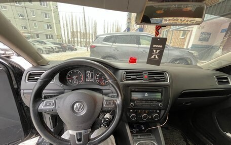 Volkswagen Jetta VI, 2012 год, 1 150 000 рублей, 3 фотография