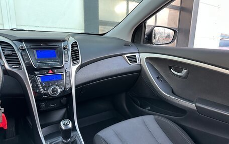 Hyundai i30 II рестайлинг, 2013 год, 870 000 рублей, 17 фотография