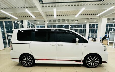 Toyota Voxy II, 2011 год, 2 099 000 рублей, 7 фотография