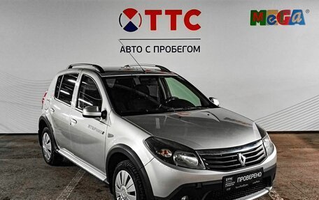 Renault Sandero I, 2013 год, 822 000 рублей, 3 фотография