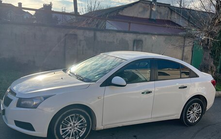 Chevrolet Cruze II, 2011 год, 825 000 рублей, 2 фотография