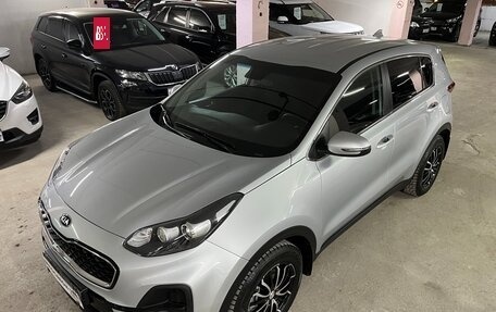 KIA Sportage IV рестайлинг, 2020 год, 2 275 000 рублей, 10 фотография