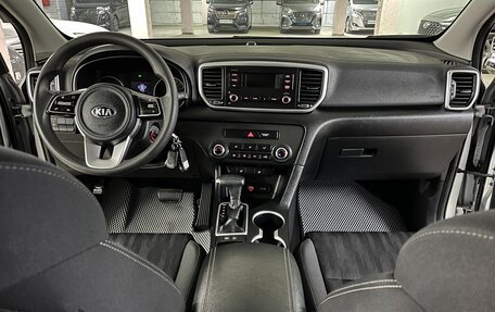 KIA Sportage IV рестайлинг, 2020 год, 2 275 000 рублей, 18 фотография