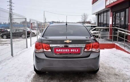 Chevrolet Cruze II, 2010 год, 669 000 рублей, 4 фотография