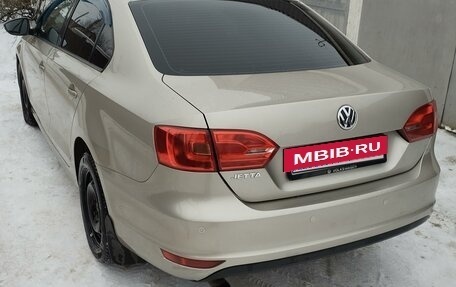 Volkswagen Jetta VI, 2012 год, 920 000 рублей, 2 фотография