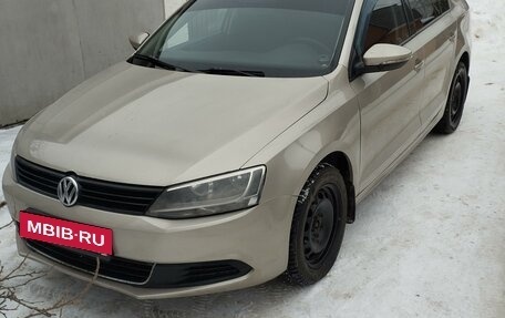 Volkswagen Jetta VI, 2012 год, 920 000 рублей, 3 фотография