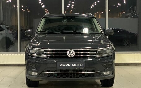 Volkswagen Tiguan II, 2018 год, 2 999 000 рублей, 2 фотография