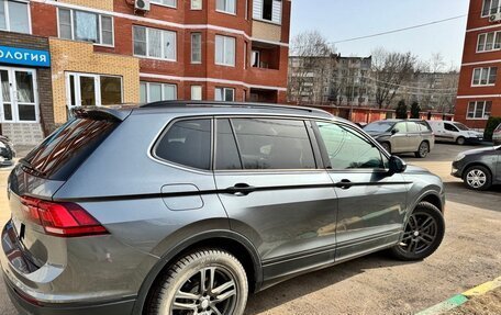 Volkswagen Tiguan II, 2018 год, 2 789 000 рублей, 5 фотография