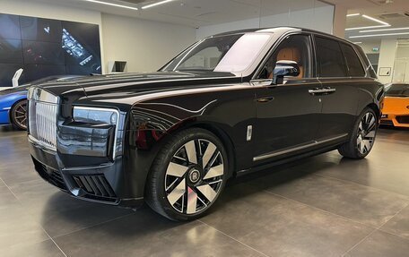 Rolls-Royce Cullinan, 2024 год, 98 500 000 рублей, 2 фотография