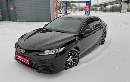 Toyota Camry, 2022 год, 3 650 000 рублей, 4 фотография