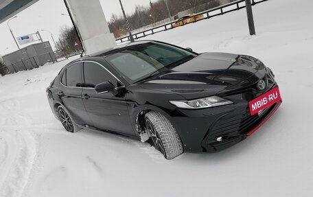 Toyota Camry, 2022 год, 3 650 000 рублей, 9 фотография