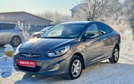 Hyundai Solaris II рестайлинг, 2011 год, 710 000 рублей, 3 фотография