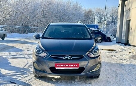 Hyundai Solaris II рестайлинг, 2011 год, 710 000 рублей, 2 фотография