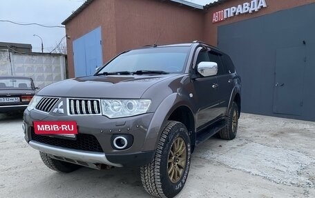 Mitsubishi Pajero Sport II рестайлинг, 2013 год, 1 990 000 рублей, 2 фотография