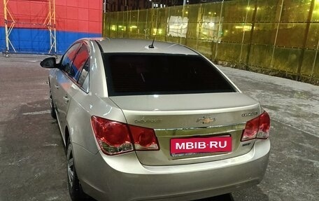 Chevrolet Cruze II, 2011 год, 700 000 рублей, 4 фотография