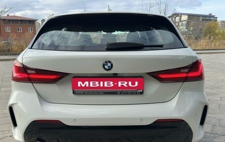 BMW 1 серия, 2021 год, 3 295 000 рублей, 3 фотография