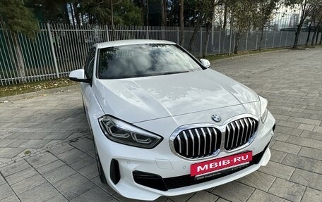 BMW 1 серия, 2021 год, 3 295 000 рублей, 17 фотография