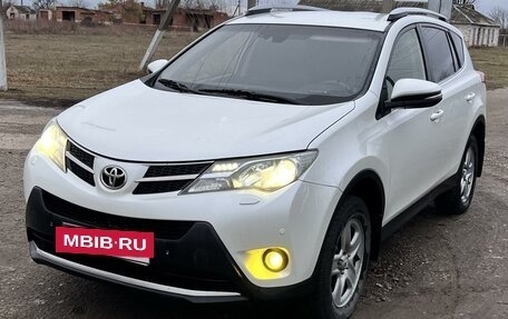 Toyota RAV4, 2013 год, 2 300 000 рублей, 2 фотография