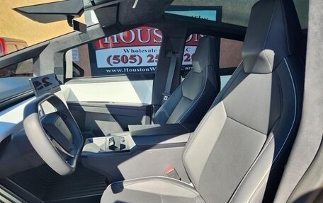 Tesla Cybertruck, 2024 год, 16 600 000 рублей, 7 фотография