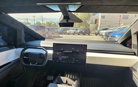 Tesla Cybertruck, 2024 год, 16 600 000 рублей, 6 фотография