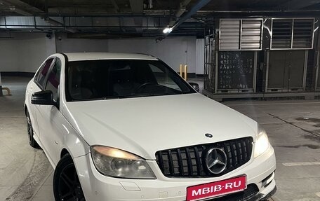 Mercedes-Benz C-Класс, 2010 год, 800 000 рублей, 1 фотография