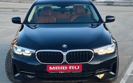 BMW 5 серия, 2020 год, 4 840 000 рублей, 2 фотография