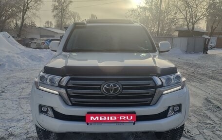 Toyota Land Cruiser 200, 2015 год, 5 200 000 рублей, 2 фотография