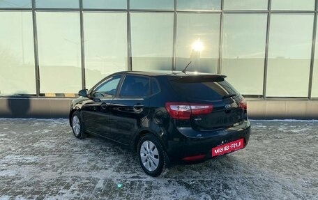 KIA Rio III рестайлинг, 2013 год, 940 000 рублей, 3 фотография