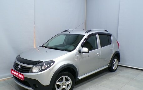 Renault Sandero I, 2013 год, 870 000 рублей, 1 фотография