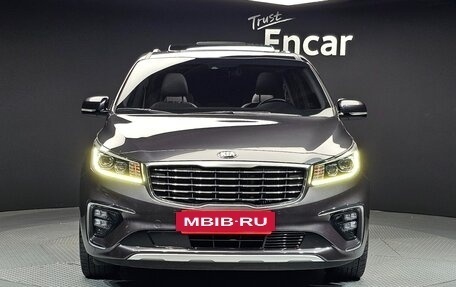 KIA Carnival III, 2020 год, 2 440 000 рублей, 3 фотография