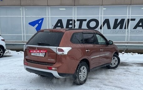 Mitsubishi Outlander III рестайлинг 3, 2012 год, 1 452 000 рублей, 2 фотография