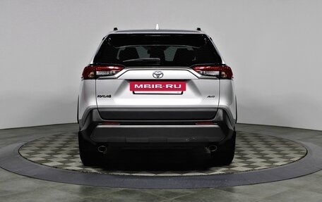 Toyota RAV4, 2020 год, 3 980 000 рублей, 6 фотография