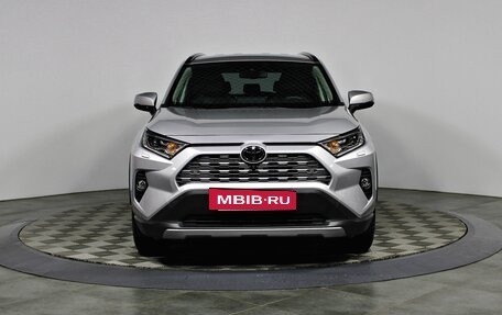 Toyota RAV4, 2020 год, 3 980 000 рублей, 2 фотография