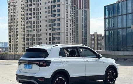 Volkswagen T-Cross I, 2020 год, 1 590 000 рублей, 2 фотография