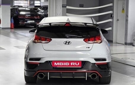 Hyundai Veloster II, 2021 год, 2 390 000 рублей, 4 фотография