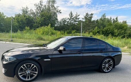 BMW 5 серия, 2012 год, 2 350 000 рублей, 2 фотография