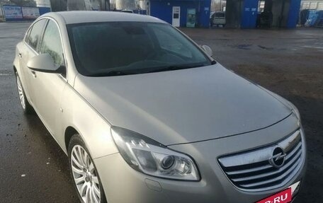 Opel Insignia II рестайлинг, 2011 год, 900 000 рублей, 2 фотография