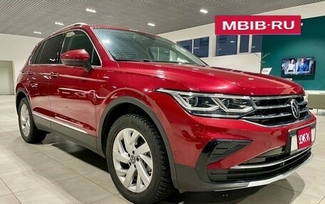 Volkswagen Tiguan II, 2020 год, 3 850 000 рублей, 1 фотография