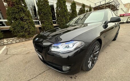 BMW 5 серия, 2012 год, 1 950 000 рублей, 2 фотография