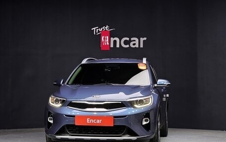 KIA Stonic, 2020 год, 1 000 000 рублей, 2 фотография