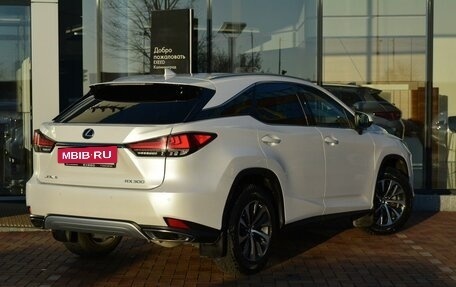 Lexus RX IV рестайлинг, 2020 год, 4 800 000 рублей, 5 фотография