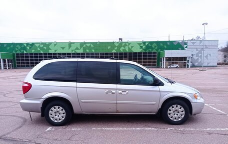 Chrysler Town & Country IV, 2005 год, 800 000 рублей, 6 фотография