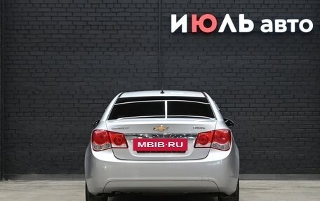 Chevrolet Cruze II, 2011 год, 680 000 рублей, 4 фотография