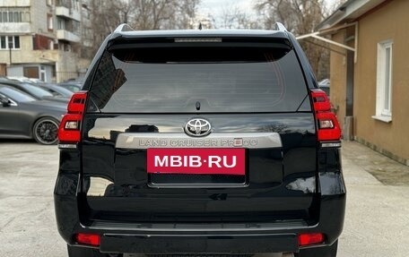 Toyota Land Cruiser Prado 150 рестайлинг 2, 2021 год, 5 590 000 рублей, 4 фотография