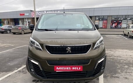 Peugeot Traveller I, 2018 год, 3 700 000 рублей, 6 фотография