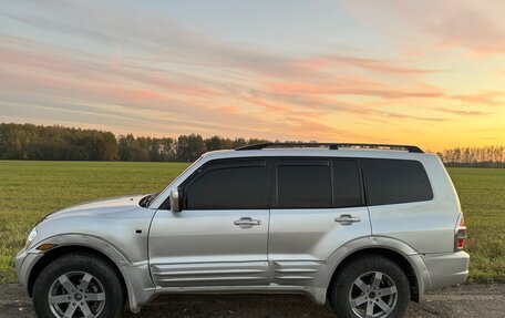 Mitsubishi Montero III, 2000 год, 985 000 рублей, 9 фотография