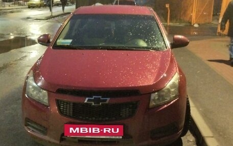 Chevrolet Cruze II, 2010 год, 635 000 рублей, 2 фотография