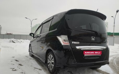 Honda Freed I, 2013 год, 1 300 000 рублей, 3 фотография